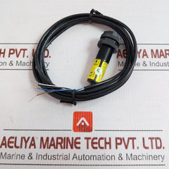S18-2Vnrl-2M Plastic Barrel Photoelectric Sensor Banner Engineering