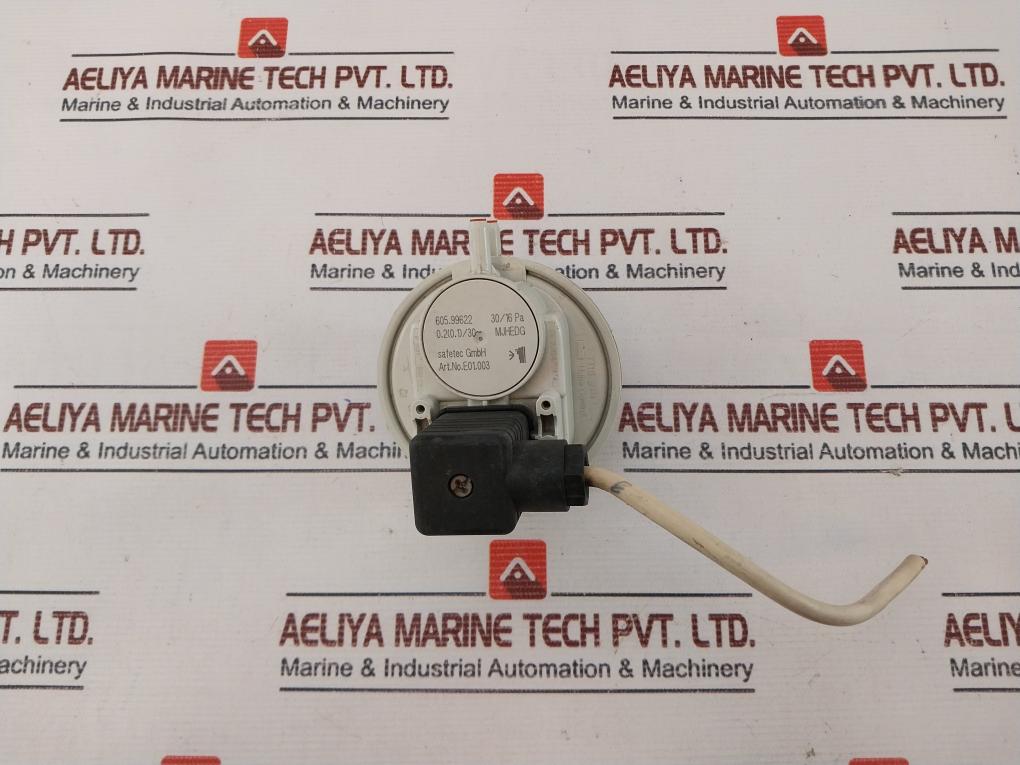 Safetec E01.003 Circuit Breaker Motor Main Switch