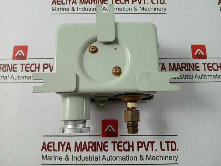 Saginomiya -0.06~0.6 Mpa Pressure Switch Sns-c106W