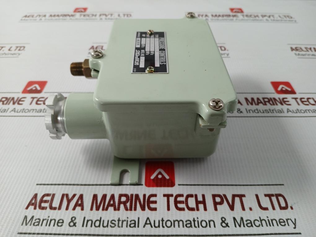 Saginomiya -0.06~0.6 Mpa Pressure Switch Sns-c106W
