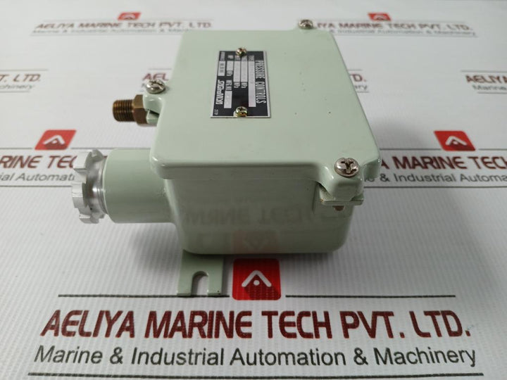 Saginomiya -0.06~0.6 Mpa Pressure Switch Sns-c106W