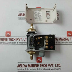 Saginomiya 0.1-0.35 Mpa Pressure Switch