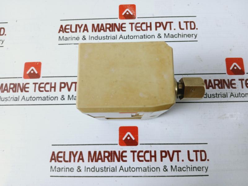 Saginomiya Ans-c110 Differential Pressure Switch Ac 125V/Ac 250V 8.5A 4.5A