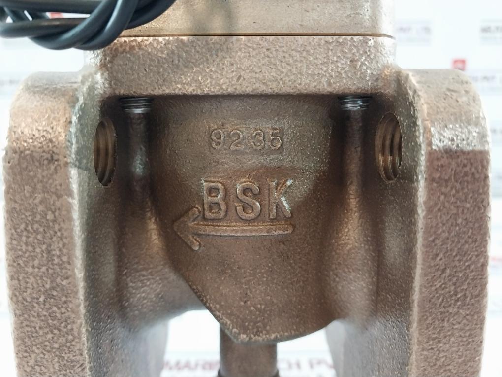 Saginomiya Rev-2510Exf Solenoid Valve 2.94 Mpa Ac121V 60Hz Fr086 9235