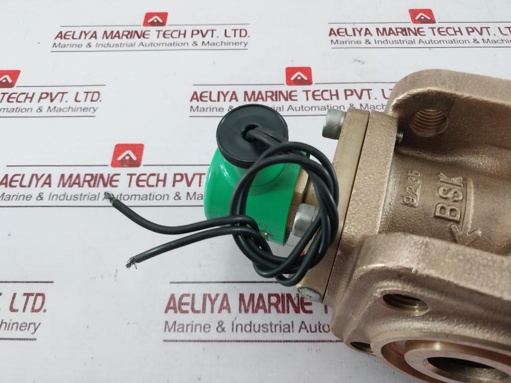 Saginomiya Rev-2510Exf Solenoid Valve 2.94 Mpa Ac121V 60Hz Fr086 9235