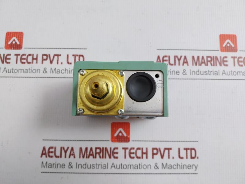 Sns-c106Q032 Pressure Control Switch Saginomiya