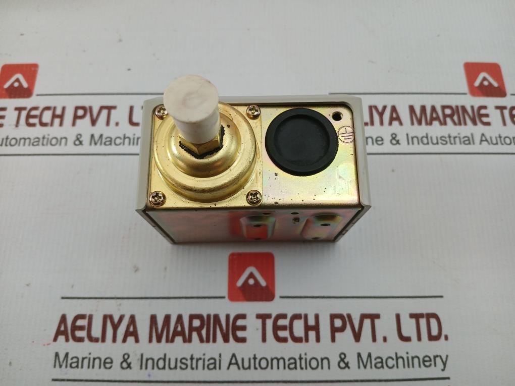 Saginomiya Pressure Switch Vacuum Control Switch Sns-c106Q3A