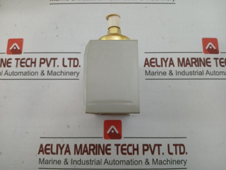 Saginomiya Pressure Switch Vacuum Control Switch Sns-c106Q3A
