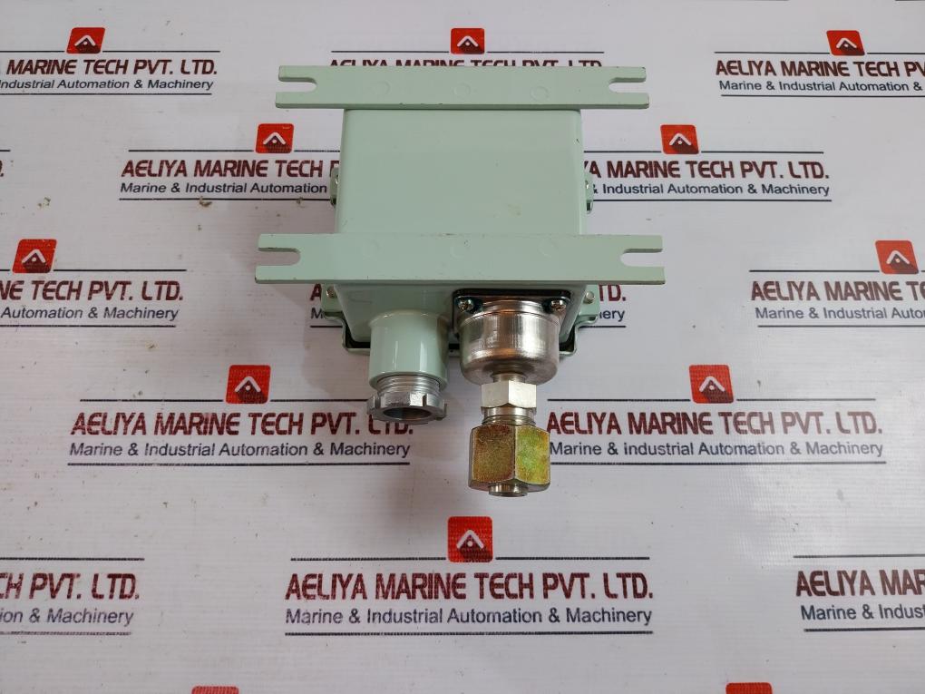 Saginomiya Sps-k206wu3q Pressure Switch -0.06~0.6 Mpa 0.05~0.5 Mpa