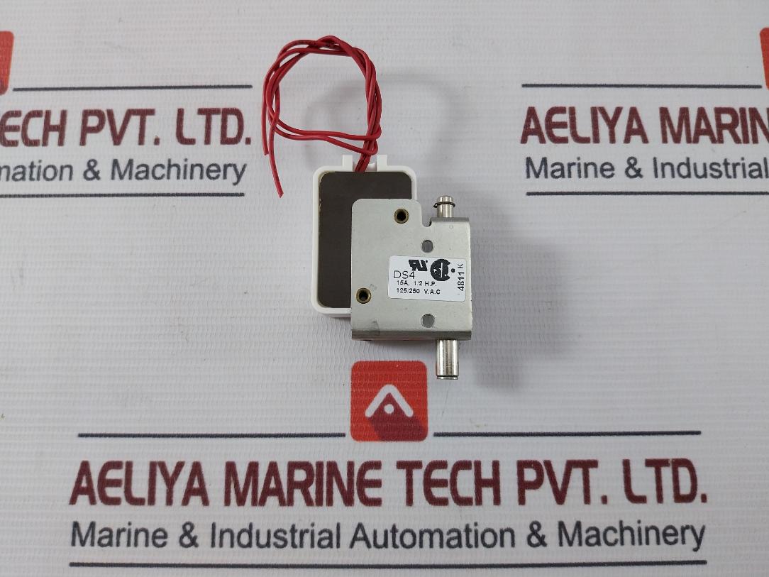Saia-burgess Ds4 Plunger Micro Switch 125/250 V.A.C. 15A 1/2H.P. 4811K