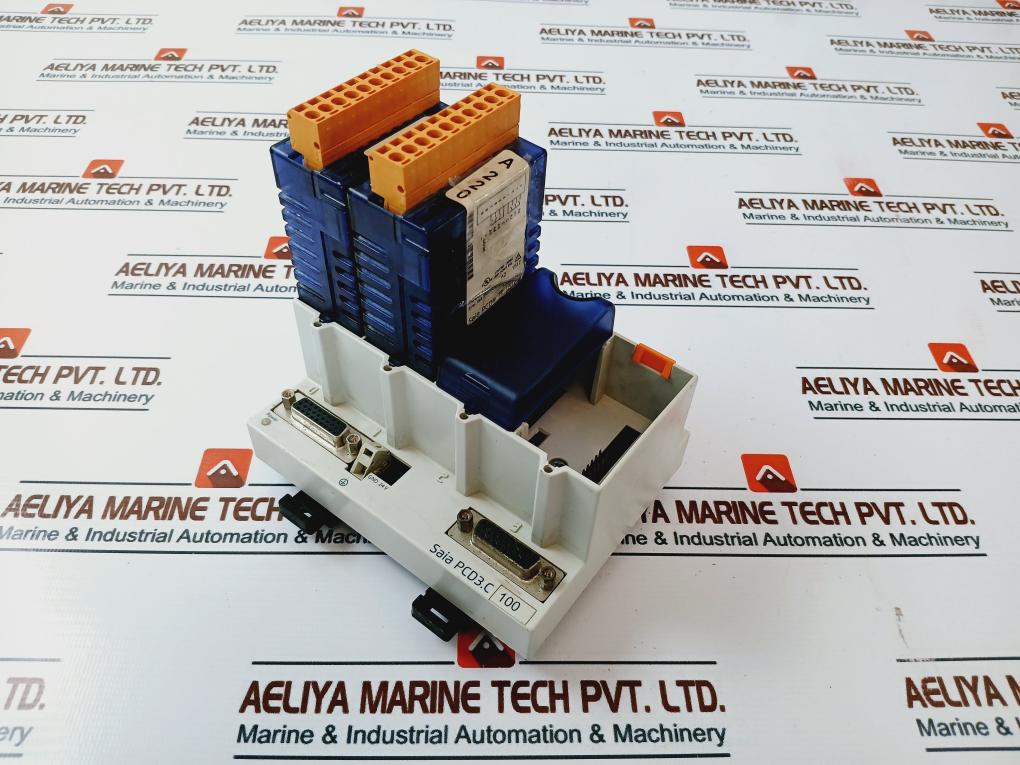 Saia Pcd3.A220 Digital Output Module W/ Pcd3.C100 Holder
