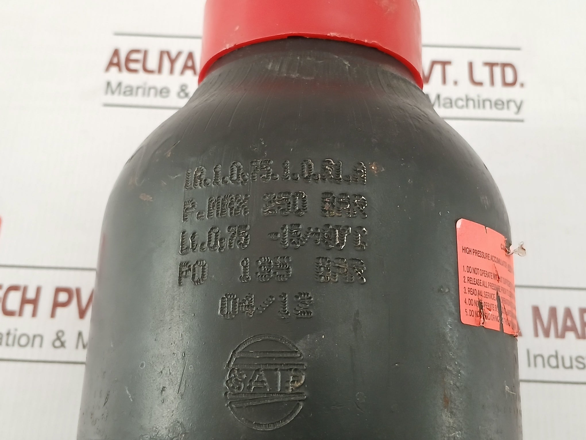 Saip Hydro Control Pressure Accumulator 250 Bar La.1.0,75.1.0.R1.A