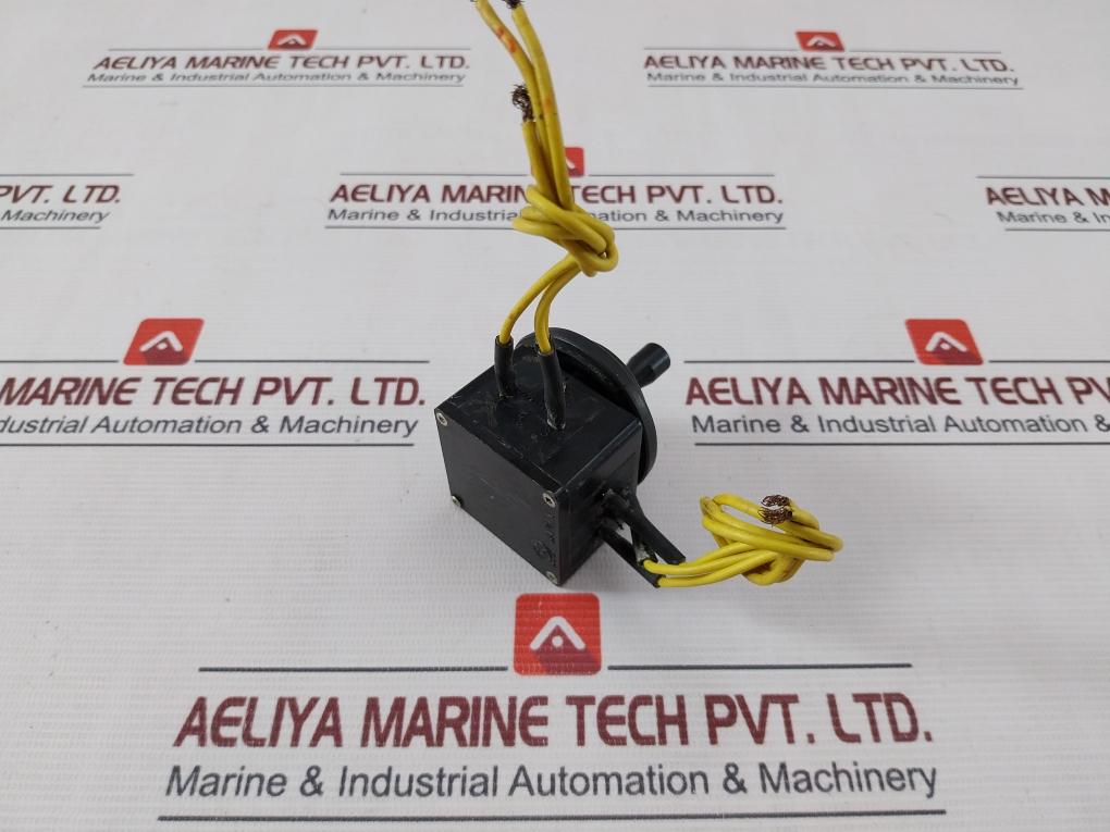 Sakae 40Jbk-yx-20R2G Joystick Controller W/ Potentiometer