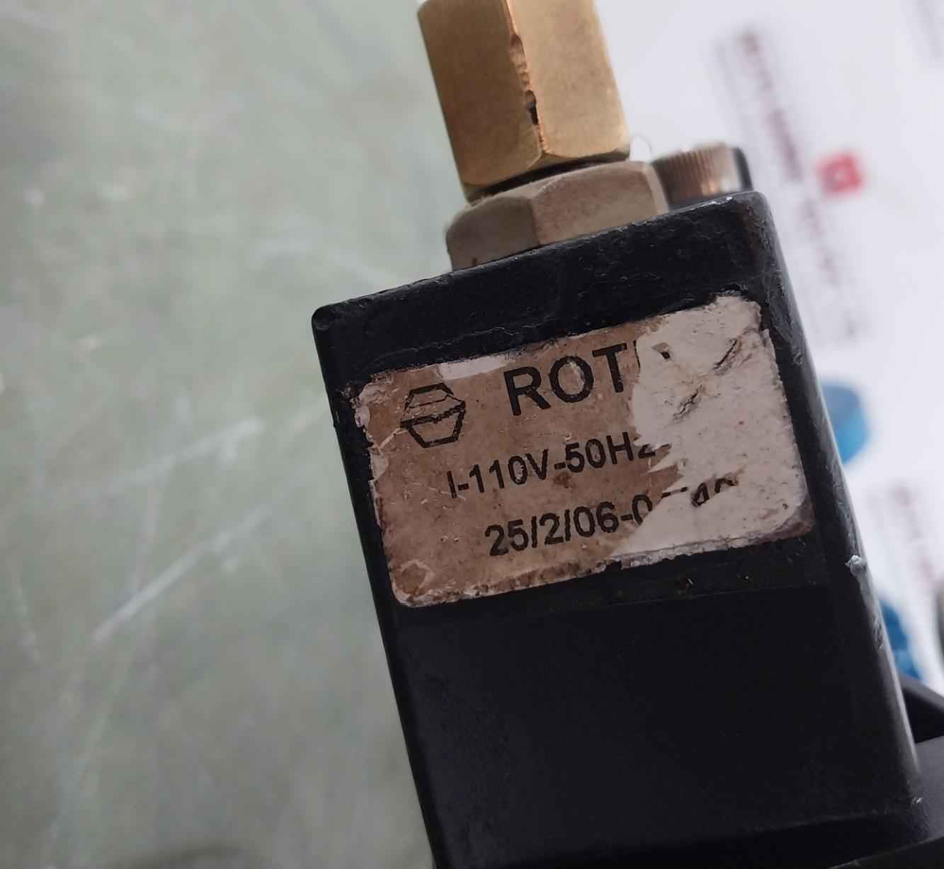 Samson 241-1 Fluid Control System 30301J-1.8-2R Ty.271 110Vac 50Hz 15Mm 240Nc