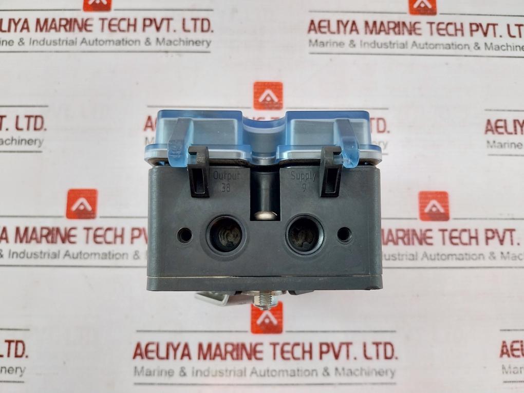 Samson 3725 Electropneumatic Positioner 3725-1100000000 7 Bar/105 Psi 4293171