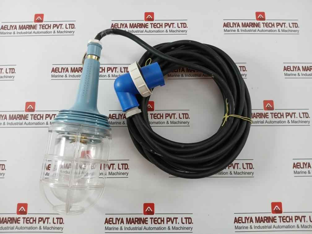 Sanshin Wt-60 Hand Lamp 15A-6H/Ac250V 2P+ 250V.100W