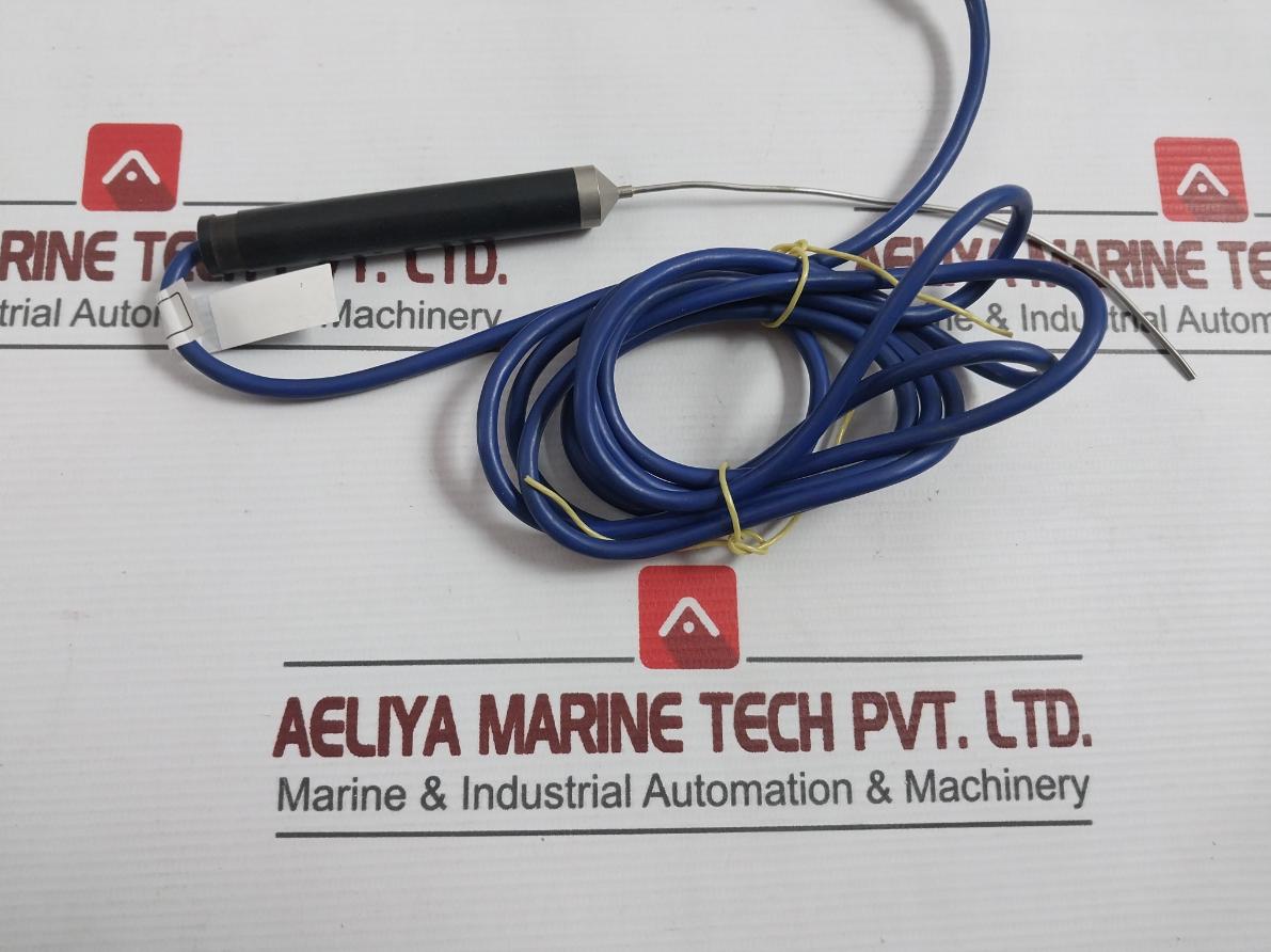 Sanwa Sth-1200 Digital Thermometer 2-meter