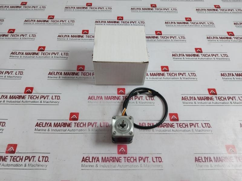 Sanyo Denki 103H5208-0457 Series Hybrid Single Shaft Stepper Motor 279000760