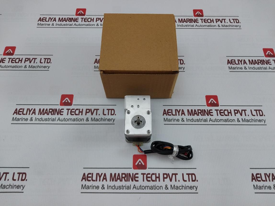 Sanyo Denki 103H5208-5541 Stepper Motor