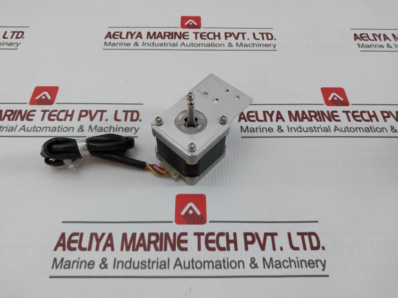 Sanyo Denki 103H5208-5541 Stepper Motor