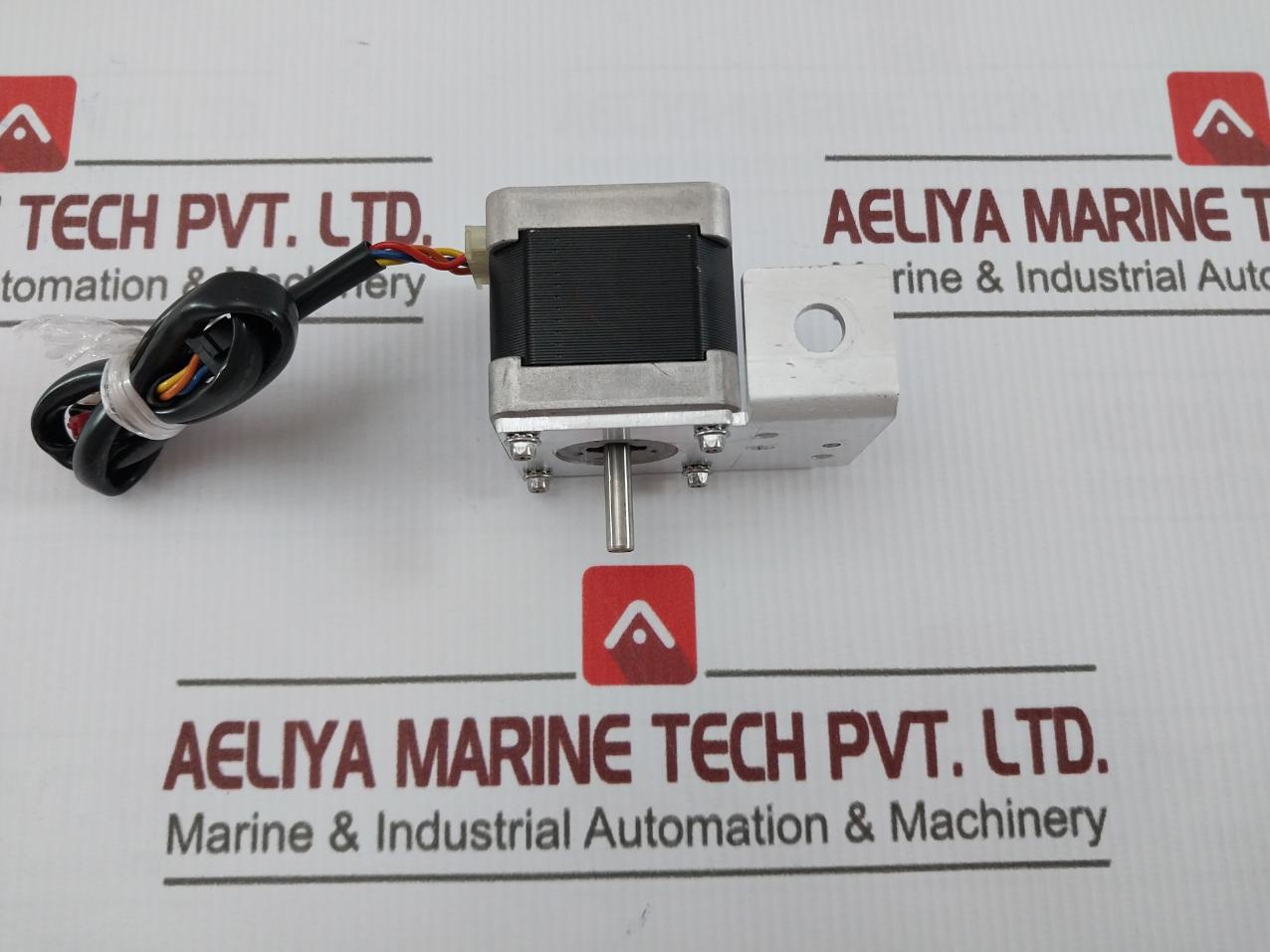 Sanyo Denki 103H5208-5541 Stepper Motor