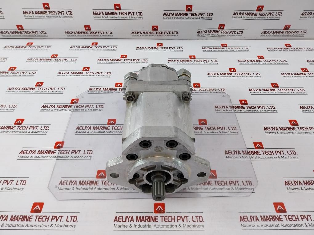 Sauer Danfoss Snp2/11 Hydraulic Triple Gear Pump 24Jly07