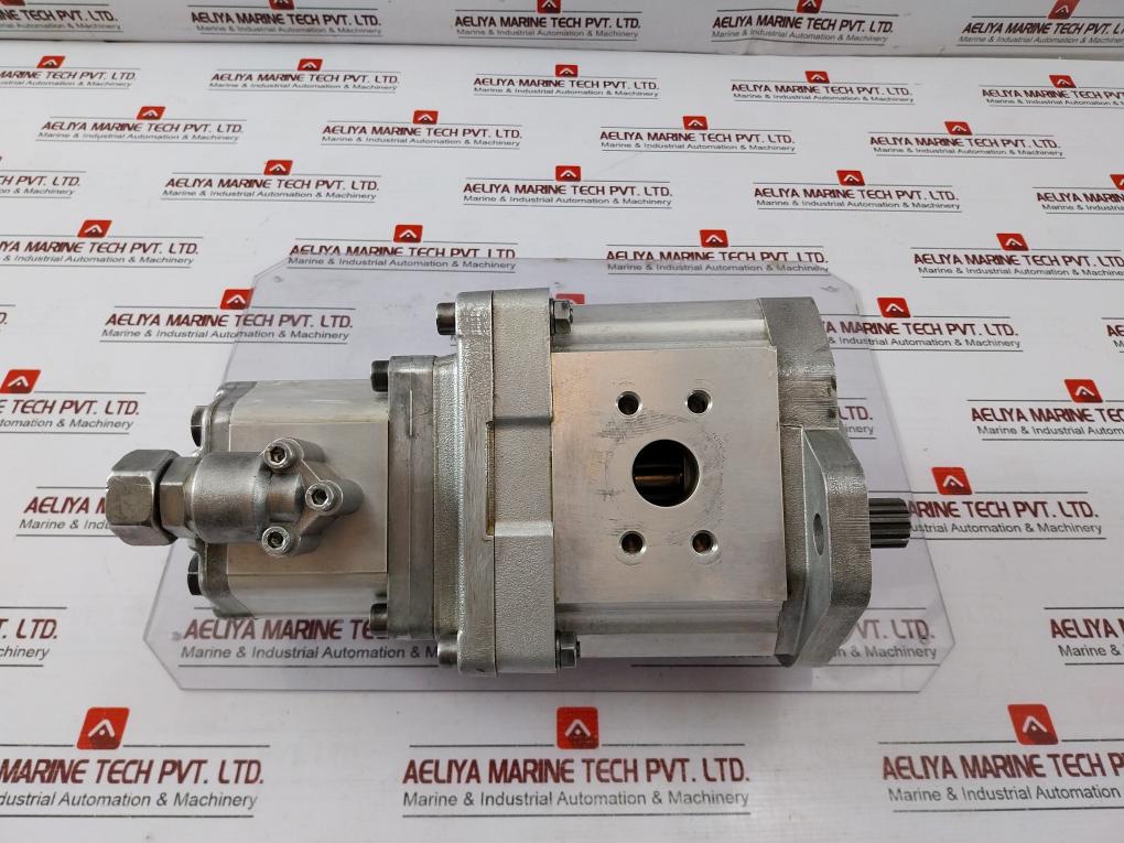 Sauer Danfoss Snp2/11 Hydraulic Triple Gear Pump 24Jly07