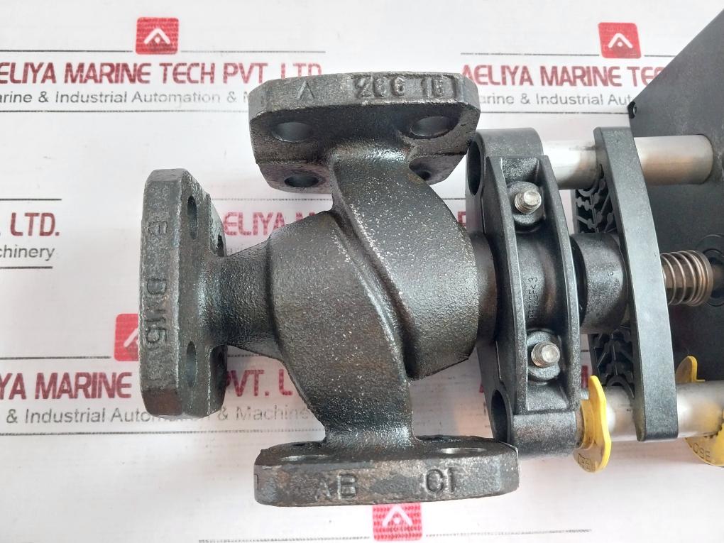 Sauter Avm321F110 Regulation Seat Valve Actuator Vue015F300 50/60Hz 12S/Mm