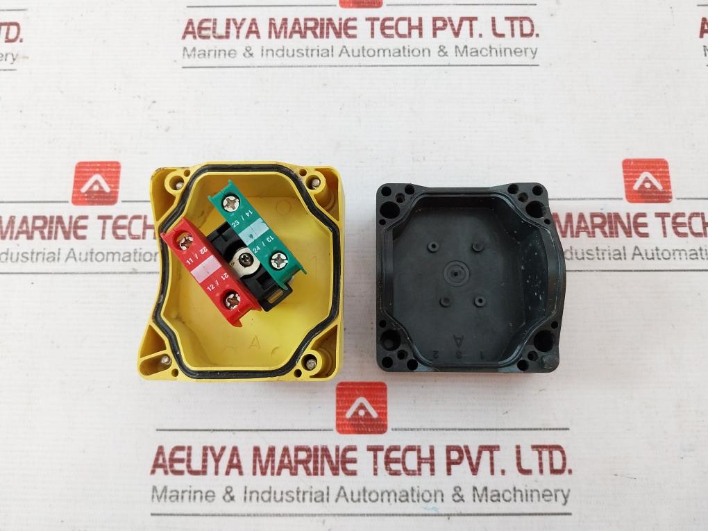 Scame 590.C01B Emergency Stop Push Button Vde0660 A600 P300 6A/230V