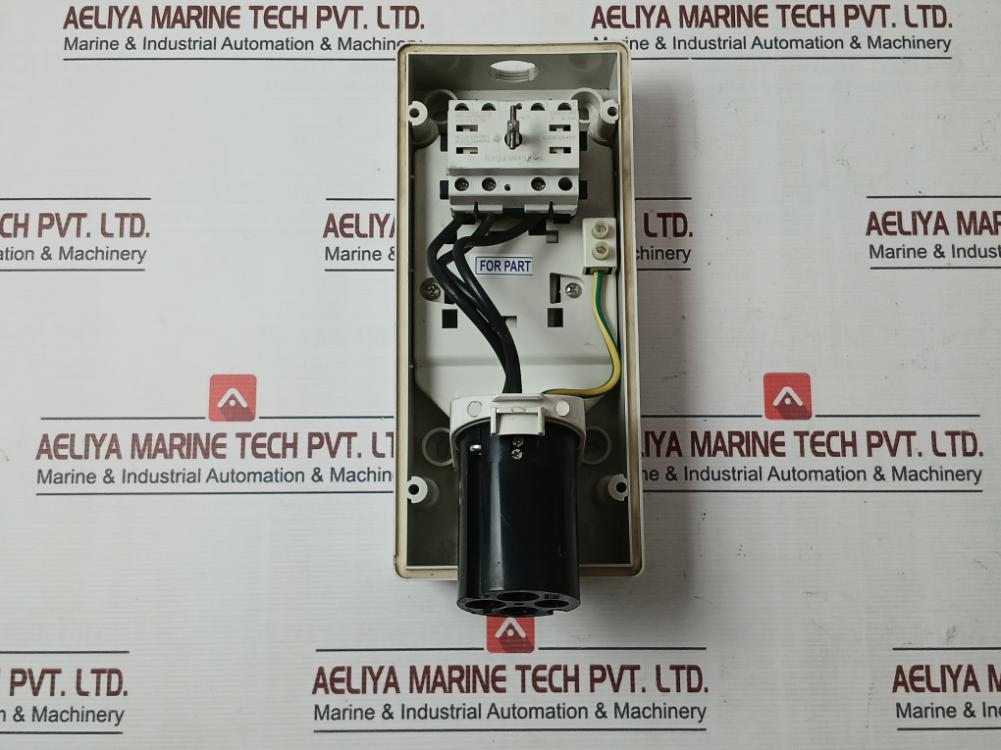 Scame Interlocked Socket 690V 50Hz 40A