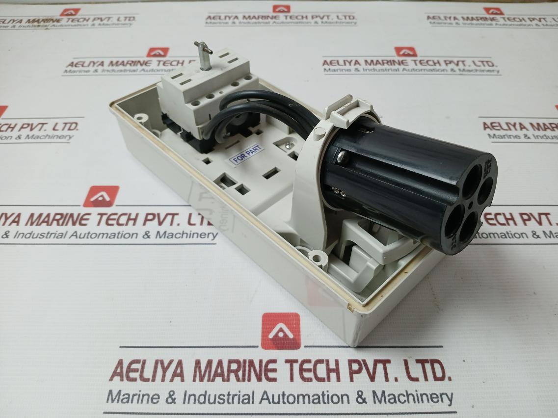 Scame Interlocked Socket 690V 50Hz 40A