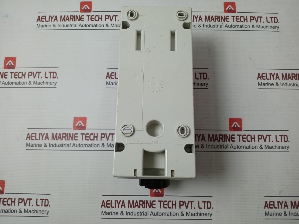 Scame Interlocked Socket 690V 50Hz 40A