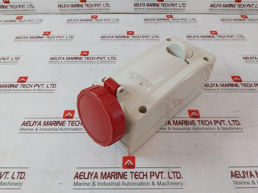 Scame Serie Advance 2 561.32864 Interlocked Socket-red 690V 50Hz 3P-ith 40A