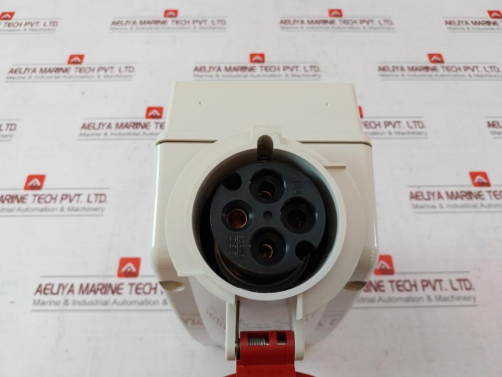 Scame Serie Advance 2 561.32864 Interlocked Socket-red 690V 50Hz 3P-ith 40A