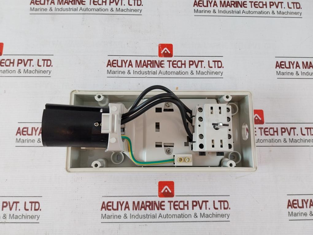 Scame Serie Advance 2 561.32864 Interlocked Socket-red 690V 50Hz 3P-ith 40A