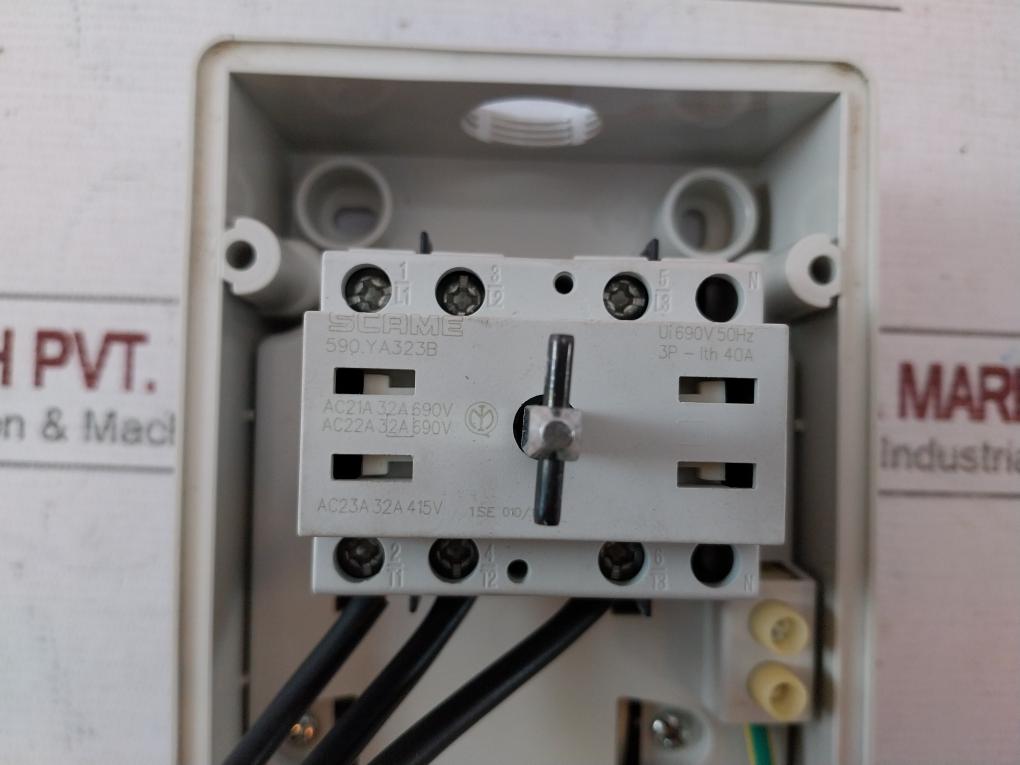 Scame Serie Advance 2 561.32864 Interlocked Socket-red 690V 50Hz 3P-ith 40A