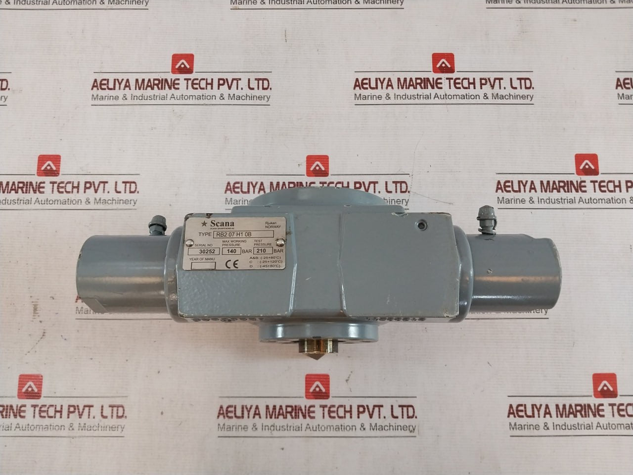 Scana Rb2 07 H1 0B Hydraulic Double Acting Actuator 140Bar 210 Bar