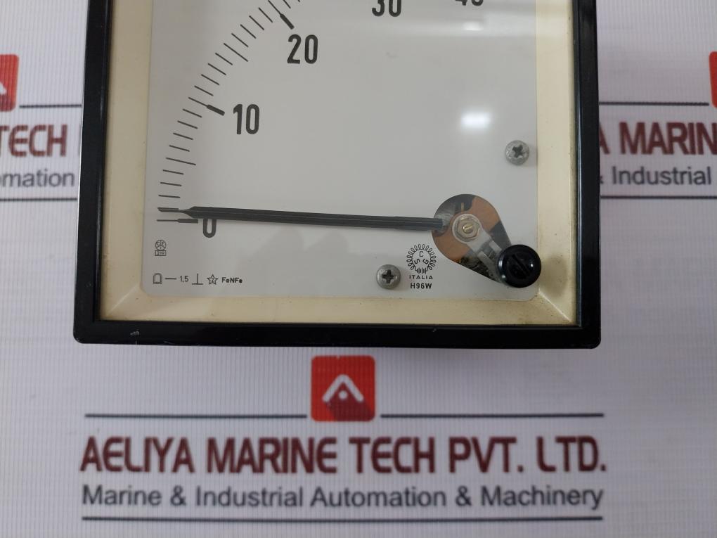 Cgs Italia H96W Analog Voltmeter 0-40V 1.5A