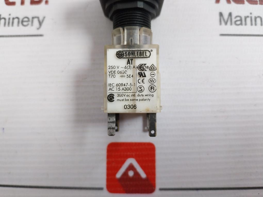 Schlegel At Contact Block With Push Button
