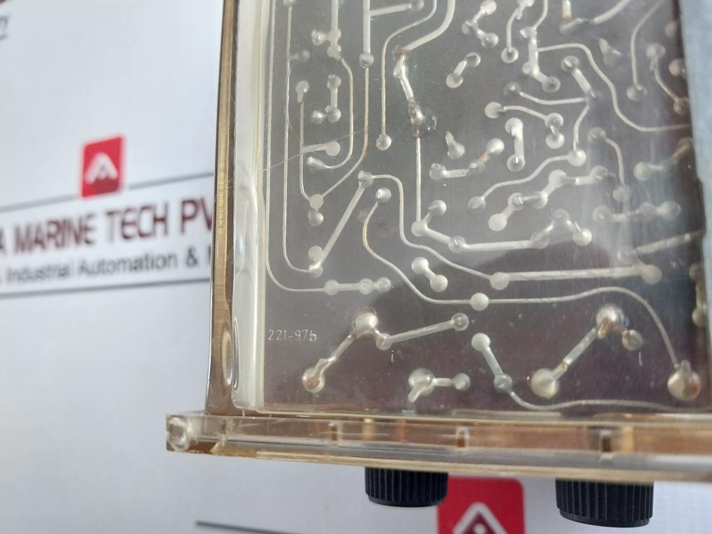 Schleicher Dpt 11G-105 Digital Time Relay 250V- 6A 40–60 Hz 500W