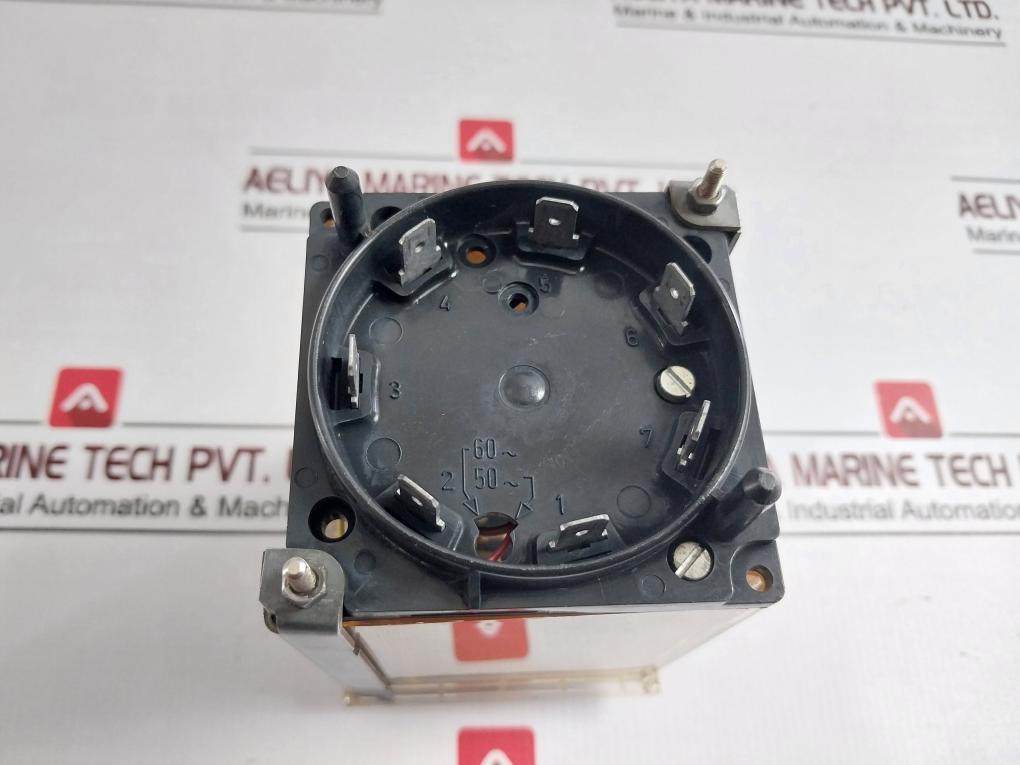 Schleicher Dpt 11G-105 Digital Time Relay 250V- 6A 40–60 Hz 500W