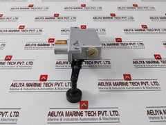 Schmersal Atv 59/4 Door Locking Device Av 15Lhe4X35 Ue 220 Vac Ie 2 A Etv 59/4