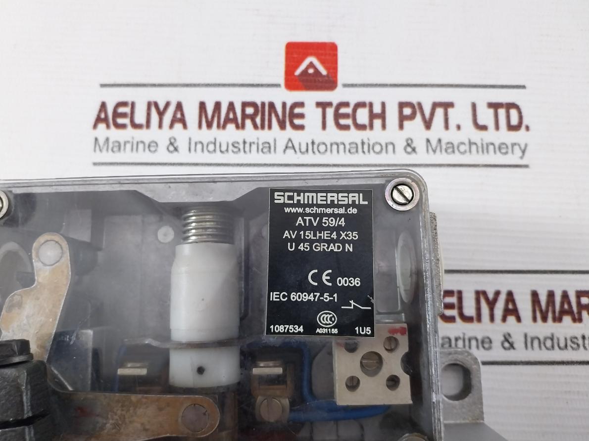 Schmersal Atv 59/4 Door Locking Device Av 15Lhe4X35 Ue 220 Vac Ie 2 A Etv 59/4