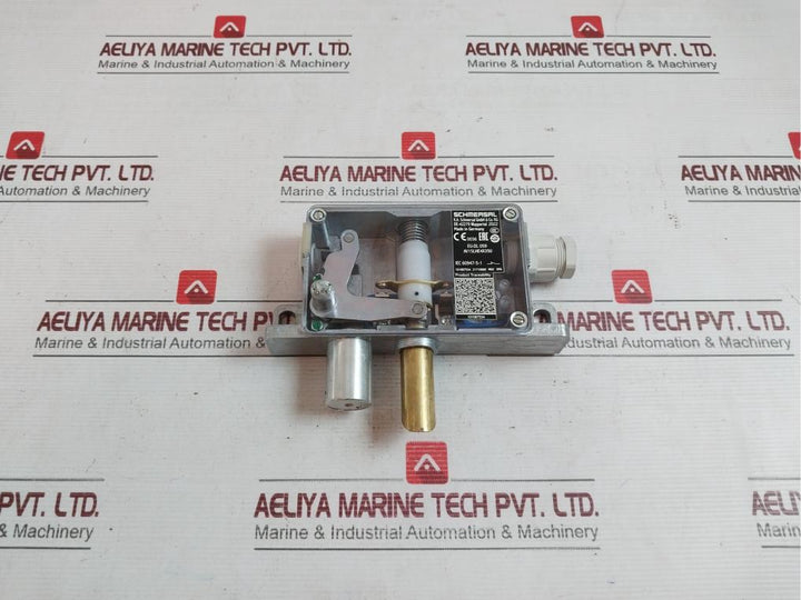 Schmersal Av15Lhe4X35U Door Locking Device 101087534, Sk-23050211, Eu-dl 059