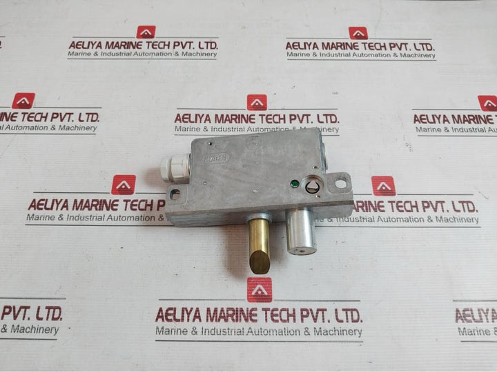 Schmersal Av15Lhe4X35U Door Locking Device 101087534, Sk-23050211, Eu-dl 059