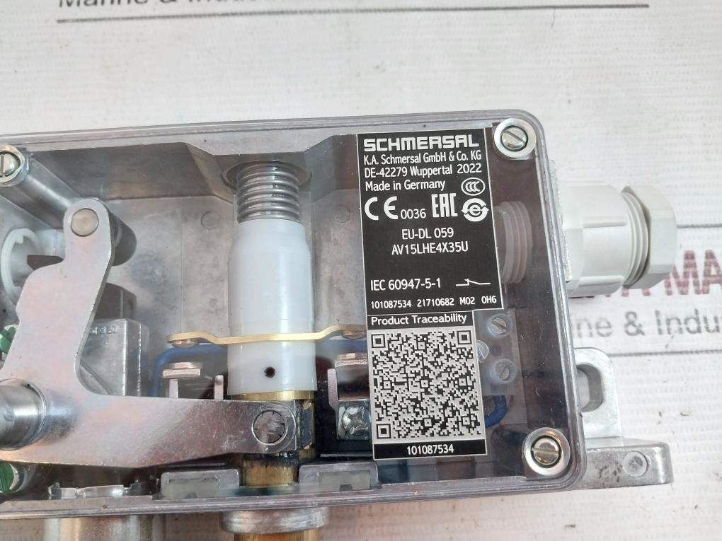 Schmersal Av15Lhe4X35U Door Locking Device 101087534, Sk-23050211, Eu-dl 059