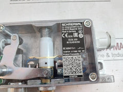 Schmersal Av15Lhe4X35U Door Locking Device 101087534, Sk-23050211, Eu-dl 059