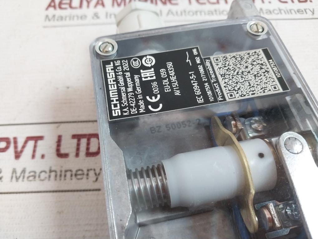 Schmersal Av15Lhe4X35U Door Locking Device 101087534, Sk-23050211, Eu-dl 059