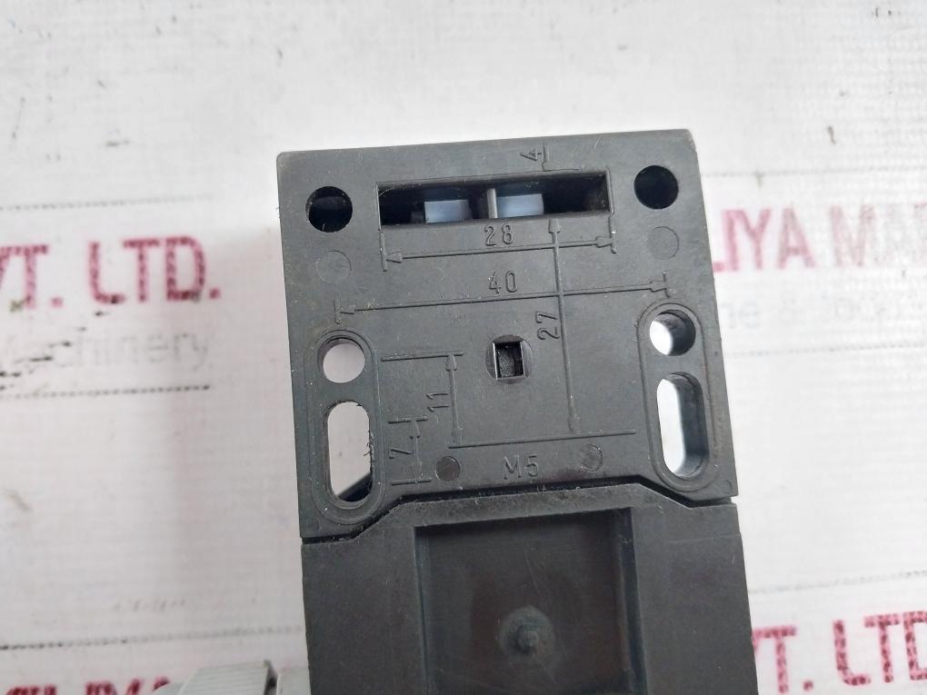 Schmersal Az 16 Zvrk-m16 Safety Interlock Switch Iec 60947-5-1 500v Ac-15