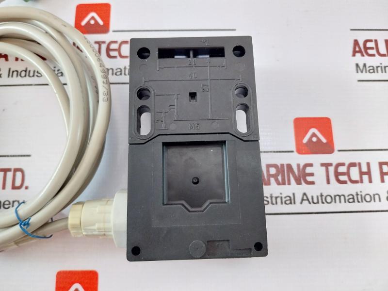 Schmersal Az 16 Zvrk Safety Switch With Cable Ip67 Ac-15 230v 4a A600, Vde 0660